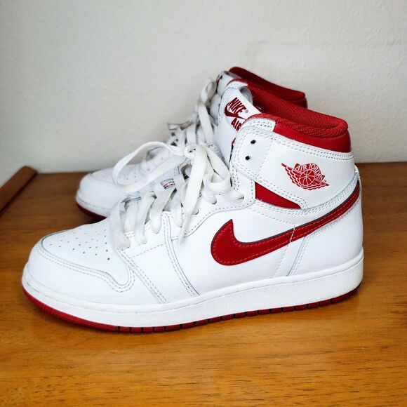 NIKE Air Jordan 1 Retro High OG Sneakers Running Shoes White Varsity Red SZ 5.5 - Picture 3 of 12